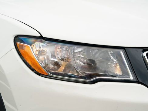 Used 2020 Jeep Compass Limited AWD/4WD image 9