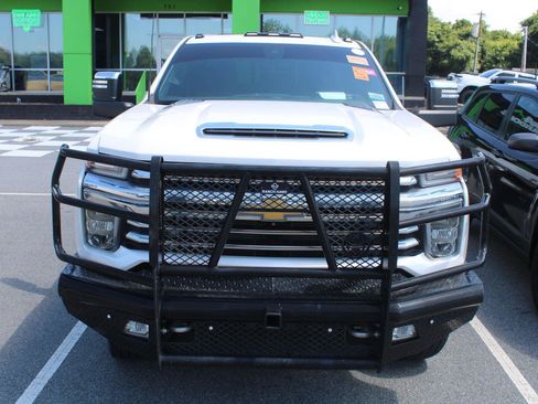 Used 2022 Chevrolet Silverado 3500 High Country AWD/4WD image 2
