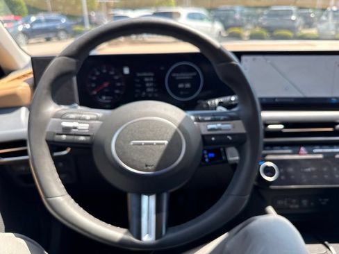 Used 2025 Hyundai Sonata Limited FWD image 22