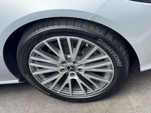 Used 2021 Mercedes-Benz CLA 250 4MATIC image 5