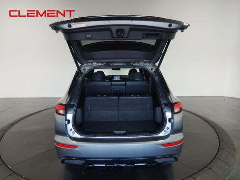 Used 2022 Mitsubishi Outlander SE image 9