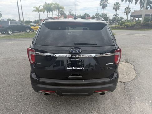 Used 2019 Ford Explorer XLT w/ Equipment Group 201A FWD image 5