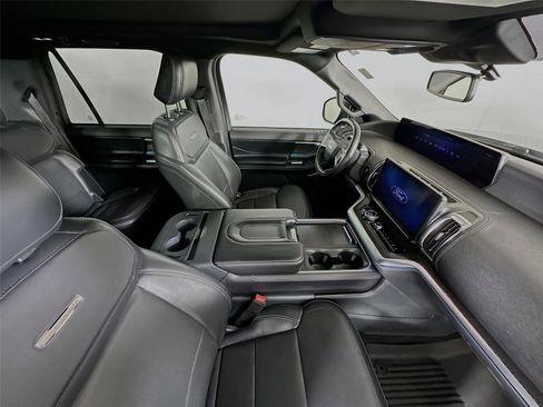 Used 2025 Ford Expedition Max Platinum w/ Stealth Performance Package AWD/4WD image 30