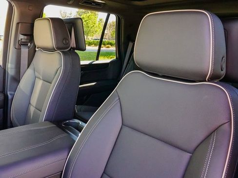 New 2026 GMC Yukon Elevation image 15