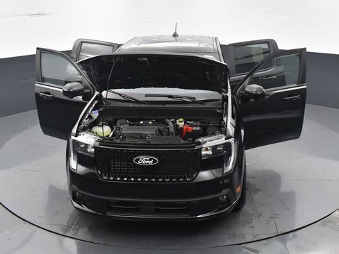 New 2025 Ford Maverick Lobo image 37