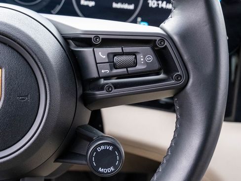 Used 2022 Porsche Taycan image 25