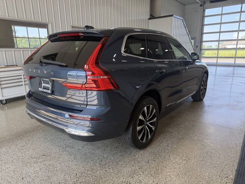 Used 2023 Volvo XC60 B5 Plus FWD image 5
