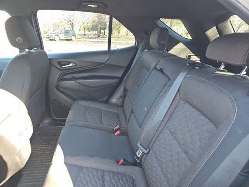 Used 2019 Chevrolet Equinox LT w/ Driver Convenience Package image 18