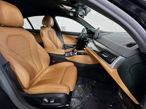 Used 2021 BMW 540i w/ M Sport Package image 8