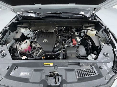Certified 2024 Toyota Highlander XLE AWD/4WD image 19