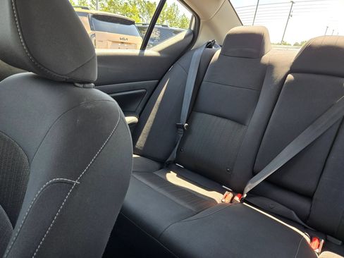 Used 2025 Nissan Altima 2.5 SV FWD image 12