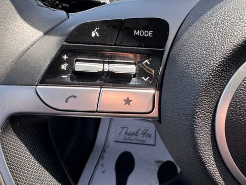 Used 2025 Hyundai Elantra Limited FWD image 25