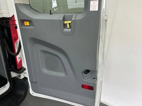 Used 2016 Ford Transit 150 XL RWD image 29