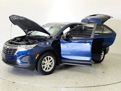 Used 2023 Chevrolet Equinox LS w/ Driver Confidence II Package image 10