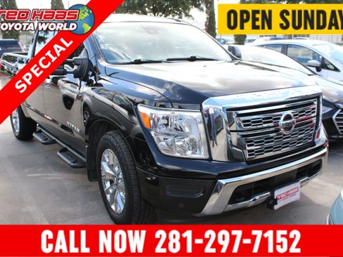 Used 2021 Nissan Titan SV w/ SV Convenience Package RWD image 1