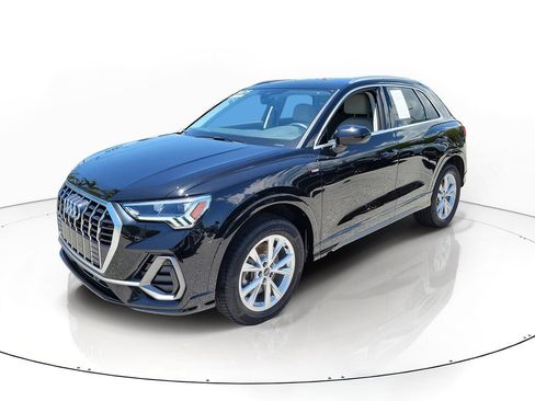 Certified 2025 Audi Q3 2.0T Premium Plus w/ Premium Plus Package AWD/4WD image 2