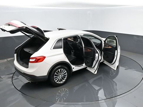 Used 2018 Lincoln MKX Select w/ Select Plus Package image 28