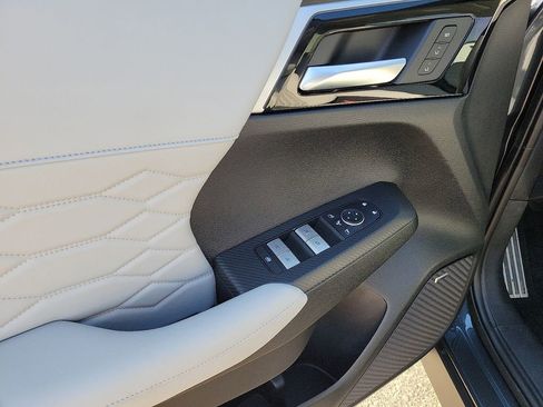 New 2025 Mitsubishi Outlander SEL image 9