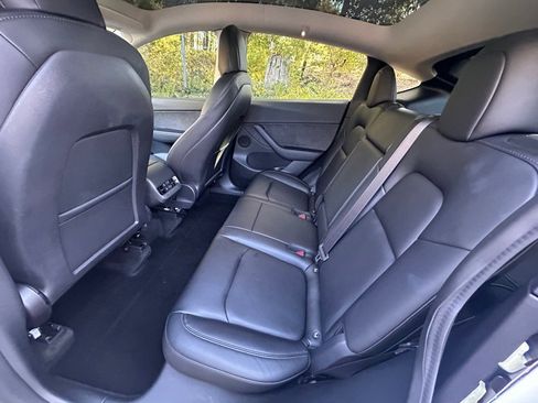 Used 2022 Tesla Model Y Performance image 55