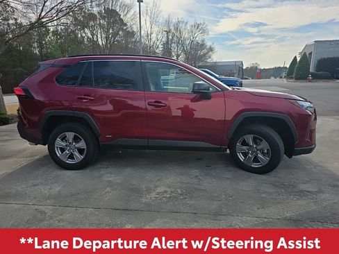 Used 2024 Toyota RAV4 LE image 9