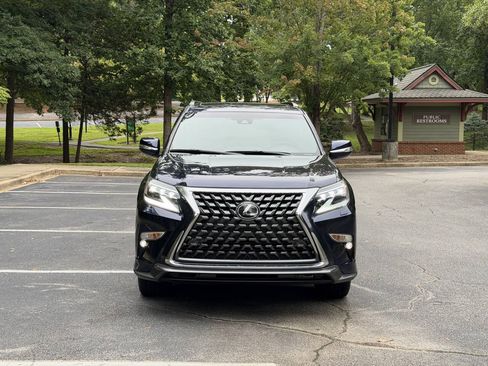 Used 2021 Lexus GX 460 Premium w/ Accessory Package AWD/4WD image 2