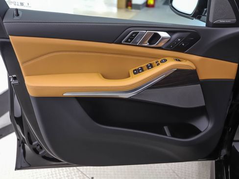 New 2026 BMW X5 xDrive40i w/ M Sport Package image 8