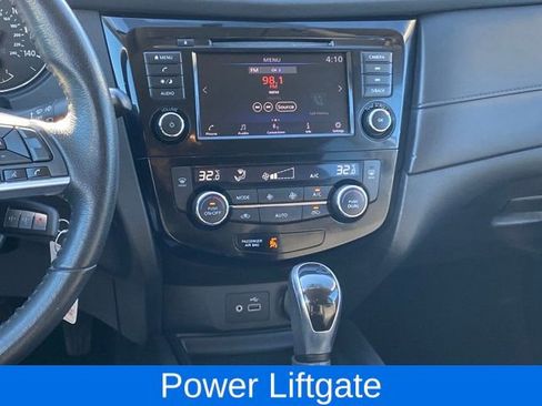 Used 2020 Nissan Rogue SV image 7