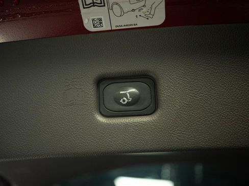 Used 2019 Lincoln Nautilus Reserve AWD/4WD image 8