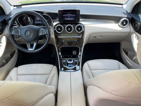 Used 2017 Mercedes-Benz GLC 300 4MATIC image 10