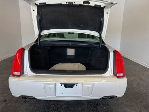 Used 2011 Cadillac DTS Luxury FWD image 32