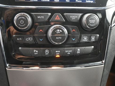 Used 2021 Jeep Grand Cherokee Limited AWD/4WD image 21