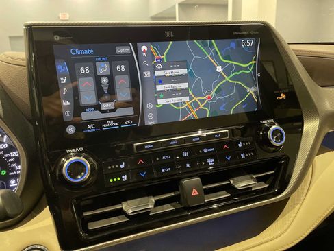 Used 2022 Toyota Highlander Platinum image 27