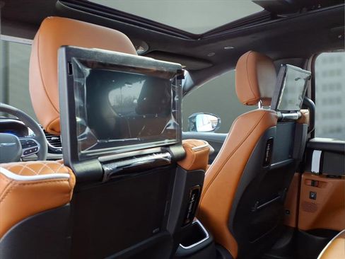 New 2026 Chrysler Pacifica Pinnacle FWD image 10