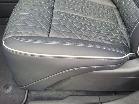 New 2026 Cadillac Lyriq V image 11