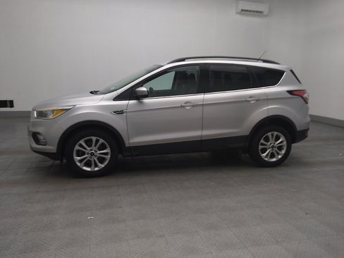 Used 2018 Ford Escape SE image 2