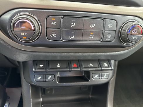 Used 2018 Chevrolet Colorado Z71 image 13