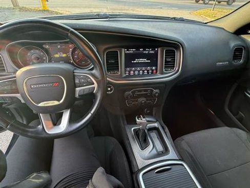 Used 2018 Dodge Charger SXT Plus w/ Navigation & Travel Group image 12