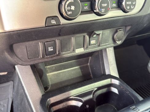 Used 2021 Toyota Tacoma SR w/ SR Convenience Package RWD image 26