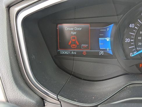 Used 2020 Ford Fusion SEL image 28