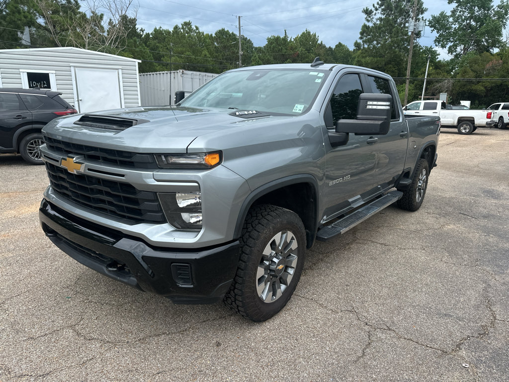 Used 2024 Chevrolet Silverado 2500 Custom w/ Custom Value Package AWD/4WD image 1