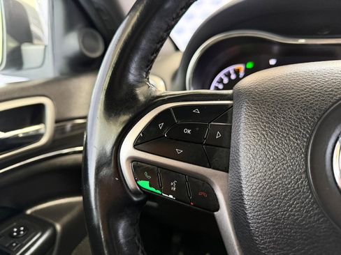 Used 2019 Jeep Grand Cherokee Limited w/ Trailer Tow Group IV image 30