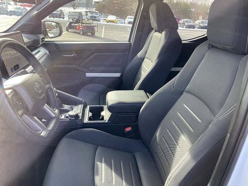 Used 2024 Toyota Tacoma TRD Off-Road image 11