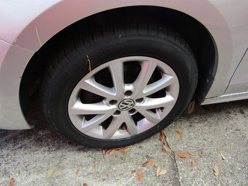 Used 2012 Volkswagen Jetta SE image 11