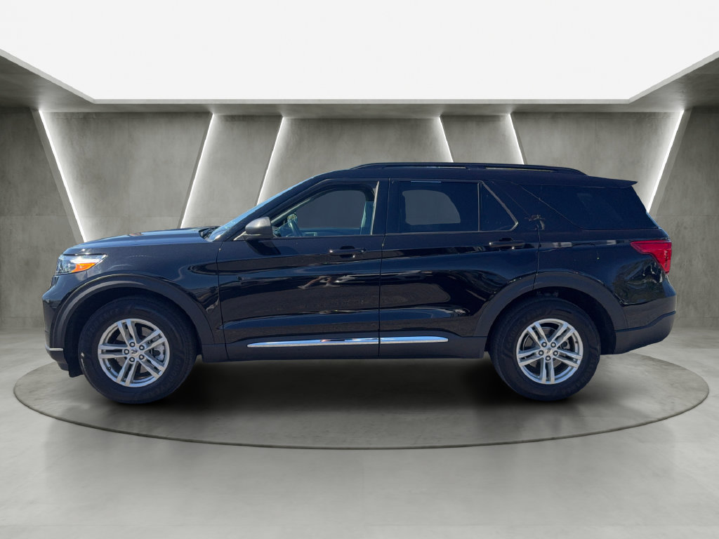 Used 2022 Ford Explorer XLT AWD/4WD image 4