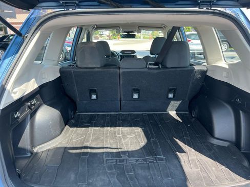 Used 2019 Subaru Forester AWD/4WD image 12