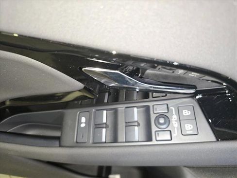 New 2026 Land Rover Range Rover Evoque S image 28