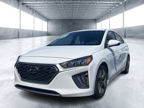 Used 2022 Hyundai Ioniq SEL FWD image 2