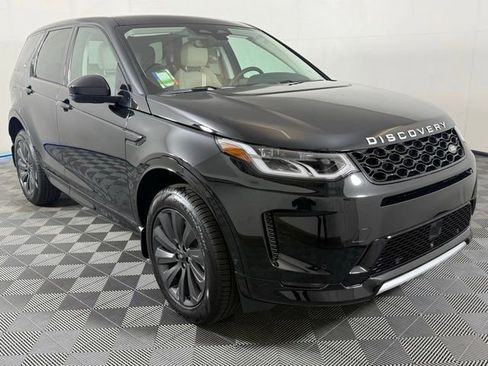 New 2025 Land Rover Discovery Sport S image 10