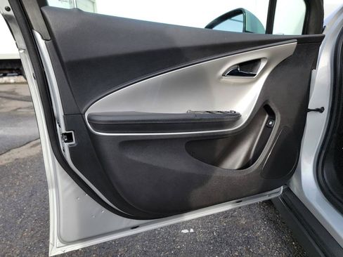 Used 2015 Chevrolet Volt Premium w/ Premium Trim Package FWD image 39