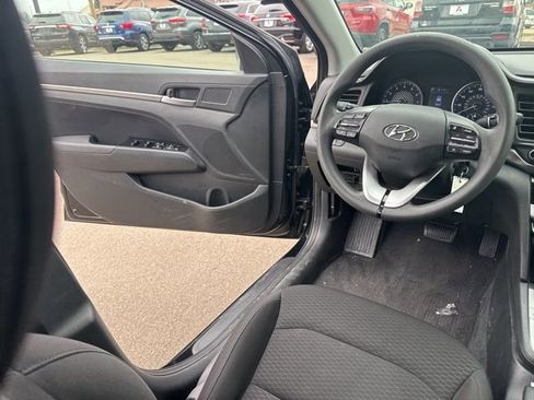 Used 2019 Hyundai Elantra SEL w/ Cargo Package image 15